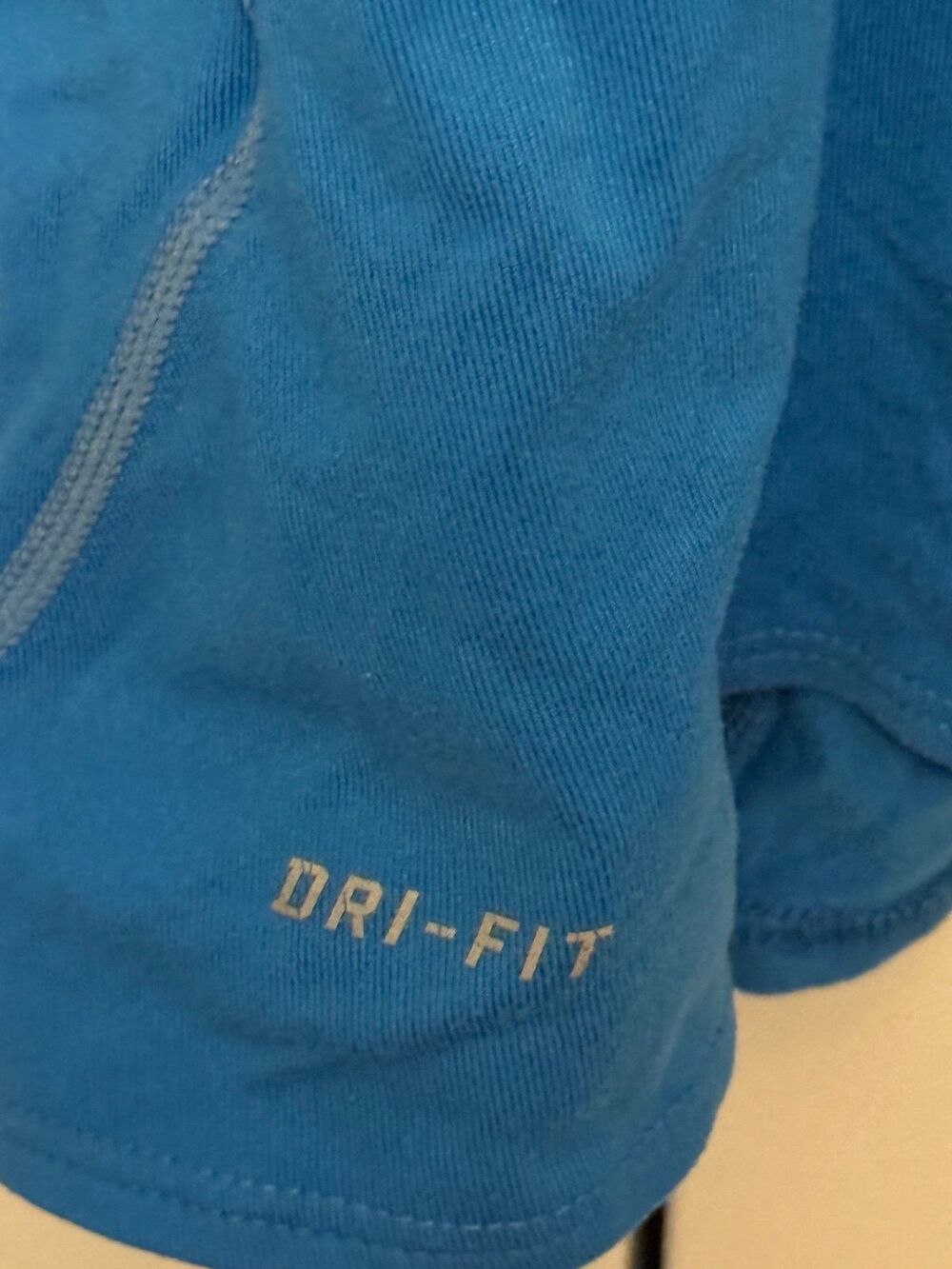Nike Brand, Long-Sleeve Dri-Fit Blue Shirt, Women’s (0-2) XS Athletic Clothing - Picture 2 of 12